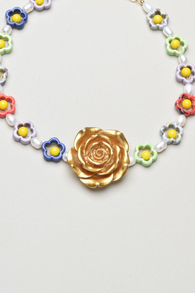 Flower Round Necklace